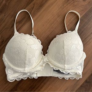 Aerie white lace wired bra (brand new!) 32D